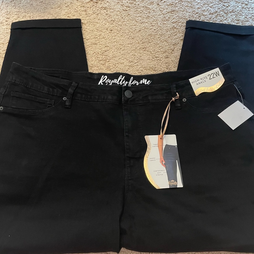 Black plus size ankle jeans